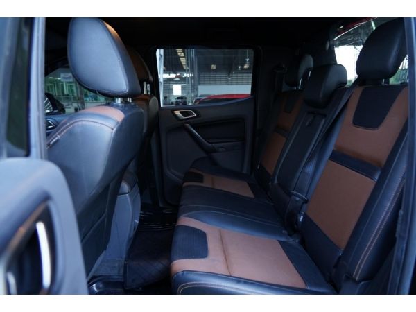 Ford Ranger 2.2 Wildtrak Dubble Cab ปี 2017 A/T สีดำ รูปที่ 6